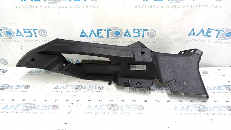 Накладка задней стойки левая Ford Focus mk3 11-18 5d черная, без заглушки, царапины