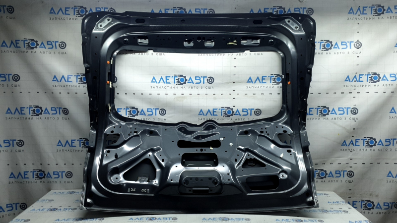 Дверь багажника голая Ford Escape MK4 23-26 графит M7, вмятины