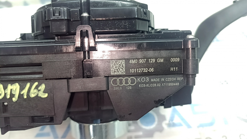 Подрулевые переключатели гитара в сборе Audi Q7 16-19 потерта