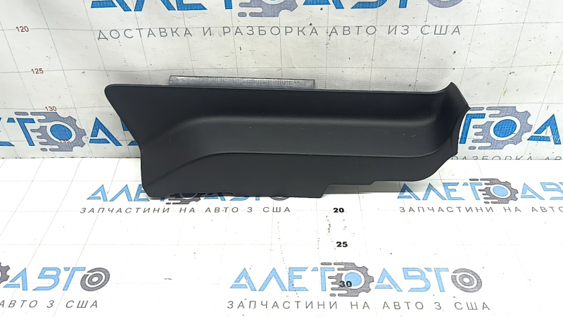 Накладка 3 ряда сидений боковая правая Volvo XC90 16-26 черная