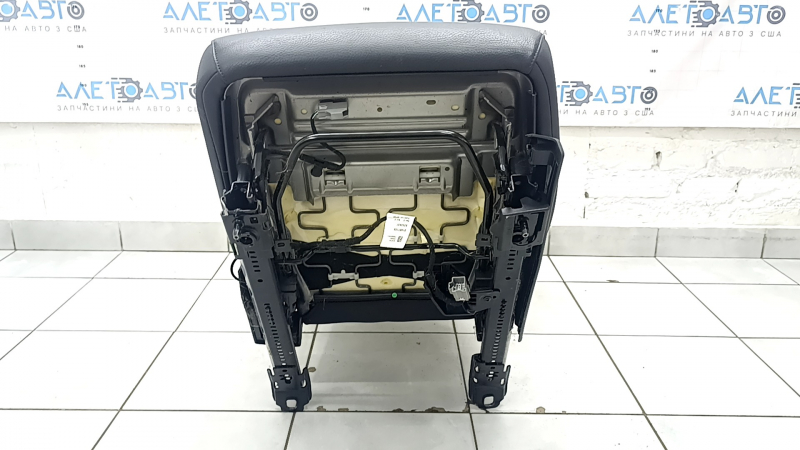 Заднее сиденье левое Volvo XC90 16-23 кожа черная под 3 ряда, замято, царапины