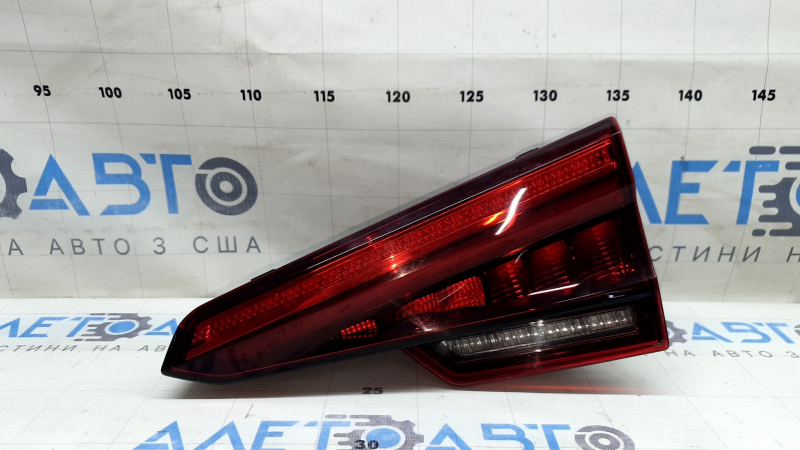 Фонарь внутренний крышка багажника правый Audi A4 B9 17 седан LED