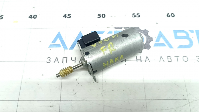 Мотор регулировки наклона подушки пассажирского сиденья Toyota Camry v70 18-24 без фрагмента, без каркаса