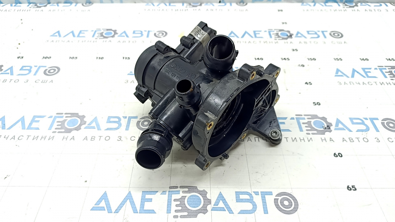 Корпус термостата Audi A6 C7 16-18 2.0T