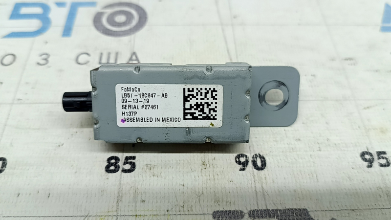 RADIO ANTENNA BOOSTER AMPLIFIER Lincoln Corsair 20-26