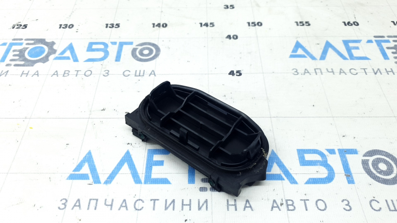 Щиток вентиляции левый малый Lincoln Corsair 20-26