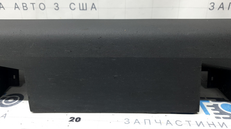 Порог правый Lincoln Corsair 20-26 структура, сколы