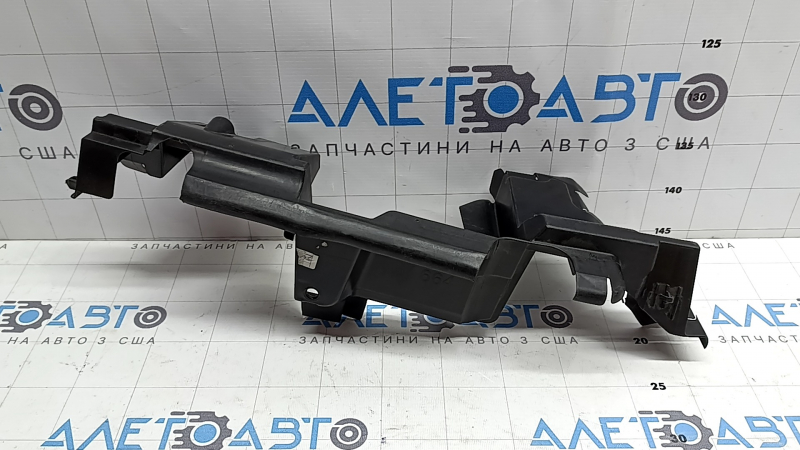 Дефлектор радиатора правый Toyota Camry v70 18-20 2.5, 3.5 L\LE\XLE