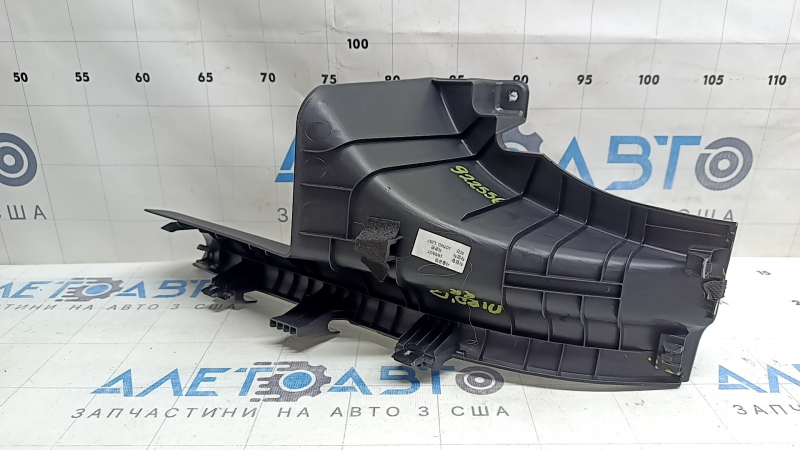 Накладка порога задняя правая внутренняя Kia Niro 17-22 HEV, PHEV черная, потерта, под чистку, сломано крепление