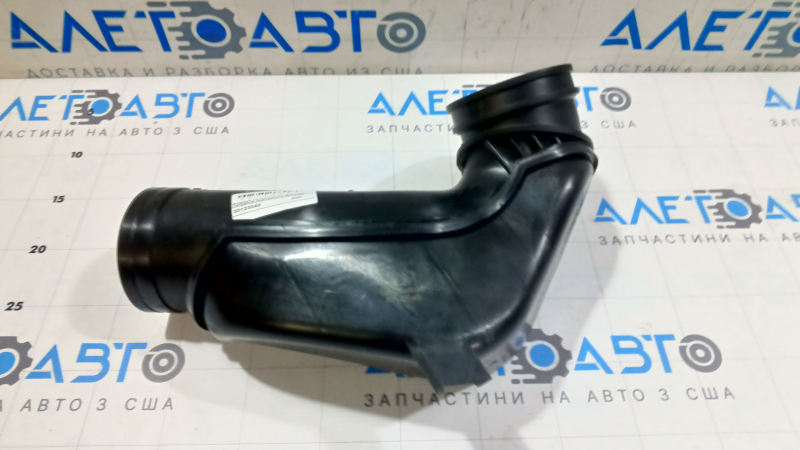 Воздуховод на коллектор BMW F30 12-16 N20