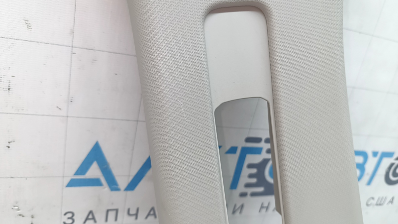 Накладка центральной стойки верхняя ремень левая Mazda CX-5 17-25 серая, царапины, побелел платсик