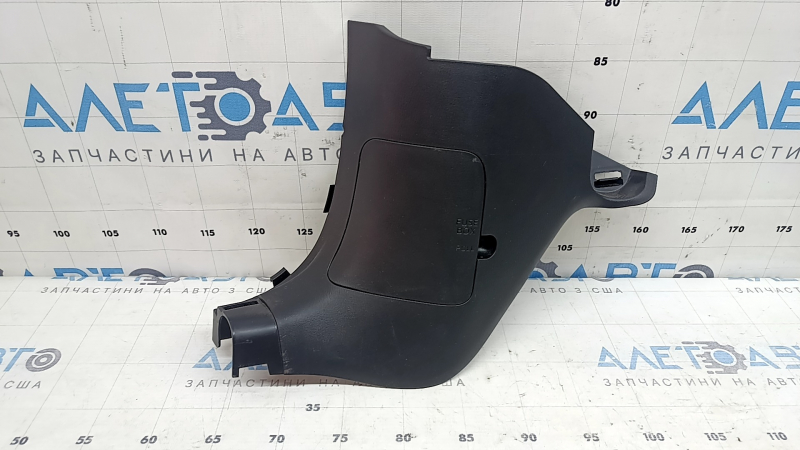 Накладка передней стойки нижняя левая Mazda CX-5 17-25 черная, с накладкой, царапины
