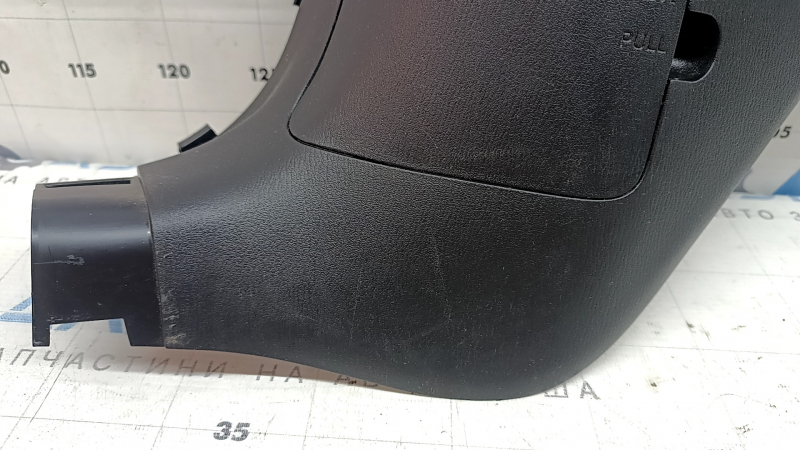 Накладка передней стойки нижняя левая Mazda CX-5 17-25 черная, с накладкой, царапины