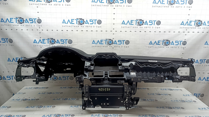 Торпедо передняя панель с AIRBAG Mazda CX-5 17-24 черная