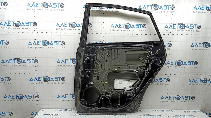 Дверь голая задняя правая Toyota Prius 30 10-15 черный 202, вмятины