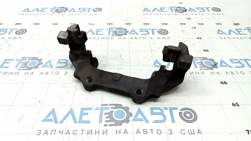 Скоба суппорта передняя правая Ford Escape MK3 13-19