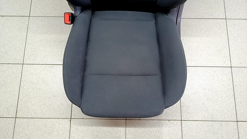 Водительское сидение Nissan Rogue 23-26 без airbag, механическое, ткань черная US built