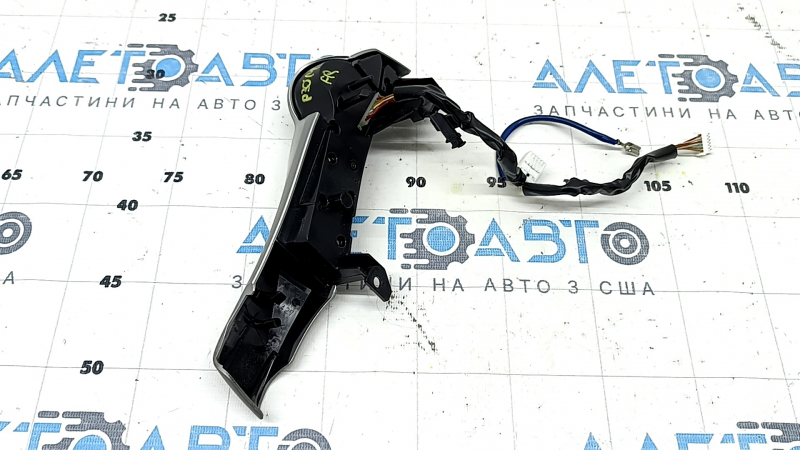 Кнопки управления на руле правые Toyota Prius 30 10-13 тип 2 царапины, под чистку