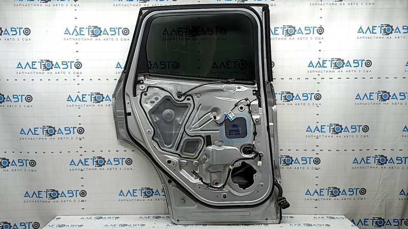 Дверь в сборе задняя левая Ford Escape MK3 13-19 тонировка, серебро UX, потерты накладки