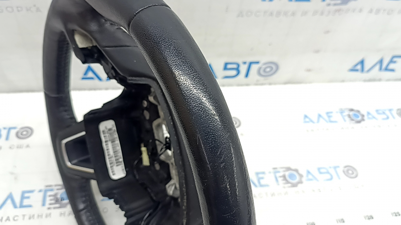 Руль голый Ford Escape MK3 17-19 рест, кожа черная, подогрев, без кнопок, царапины