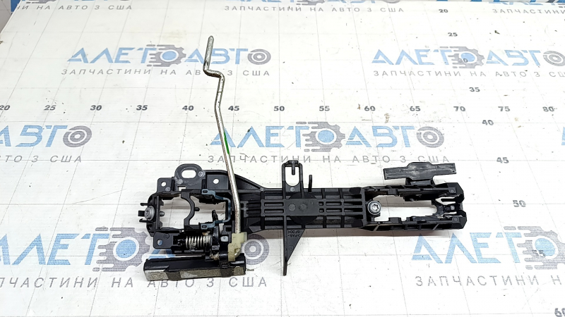 Механизм ручки двери передней правой Toyota Rav4 13-18 keyless