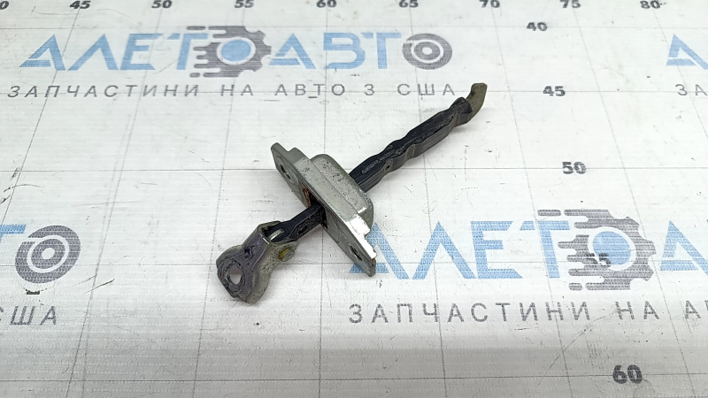 Ограничитель двери передней правой Toyota Rav4 13-18