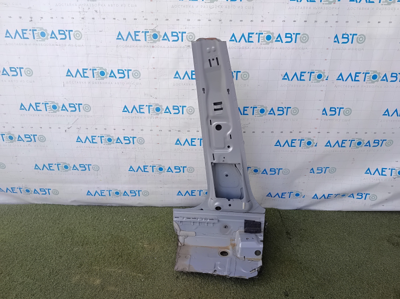 Стойка кузова центральная левая Audi A3 8V 15-20 4d, 5d, отпилена, нестандартный рез, тычки