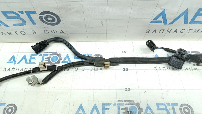 Проводка переднего бампера Toyota Rav4 16-18 под парктроники и камеру