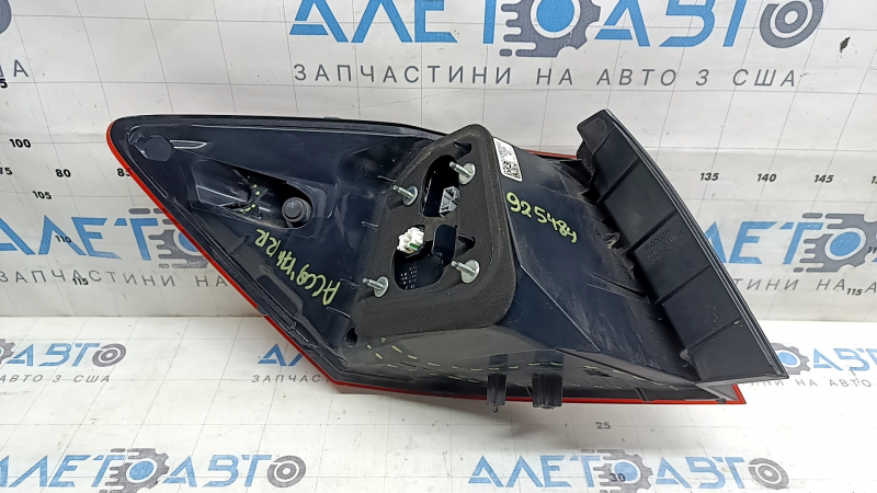 Фонарь внешний крыло правый Honda Accord 16-17 hybrid, рест, LED, треснут корпус, сломано крепление