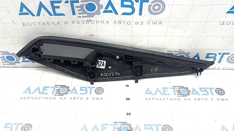 Накладка центральной консоли боковая правая Honda Accord 23-26 кожа черная