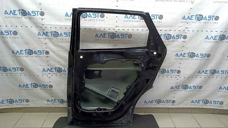 Дверь голая задняя правая Kia Sportage 23-26 черный FSB