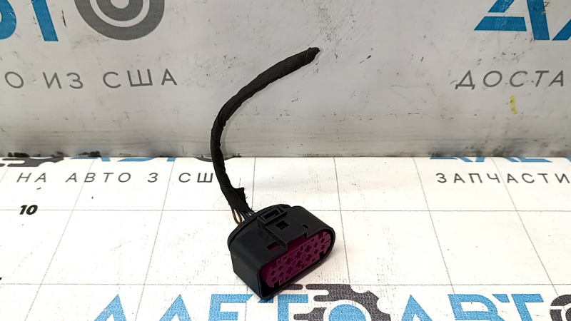 Фишка передней фары правая Volvo XC90 16-22 LED 5 пинов