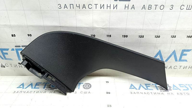 Обшивка двери багажника левая Kia Sportage 23-26 черная, царапины