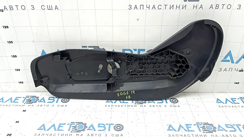Накладка пассажирского сидения боковая правая Ford Edge 15-24 черная, под электро, тип 2