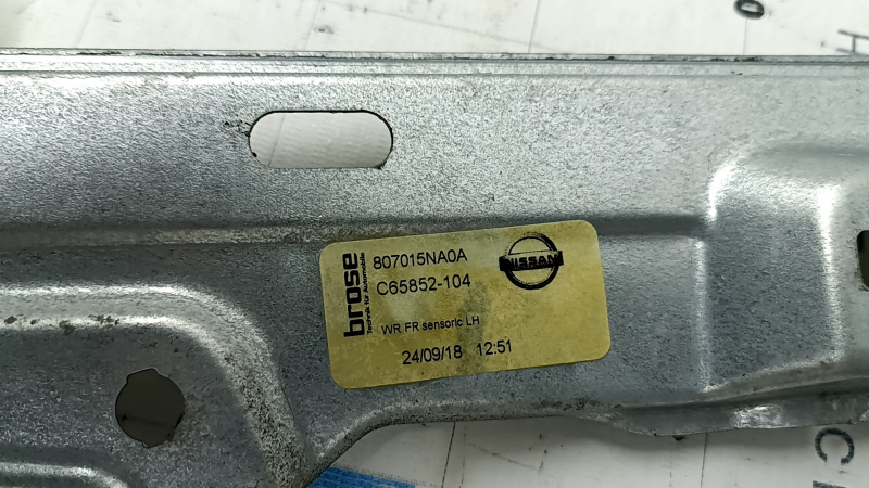 Стеклоподъемник с мотором передний левый Infiniti QX50 19-25