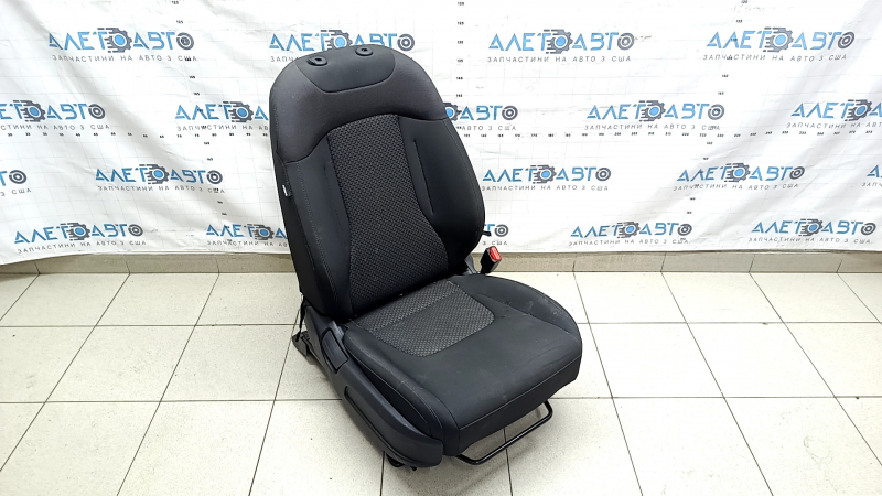 Пассажирское сидение Kia Sportage 23-25 без airbag, механическое, подогрев, тряпка черная, под чистку