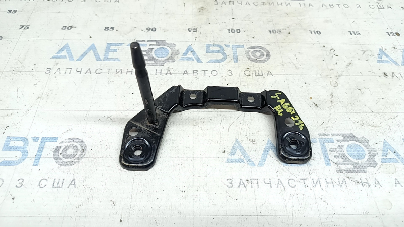 Кронштейн усилителя заднего бампера левый Kia Sportage 23-25 HEV
