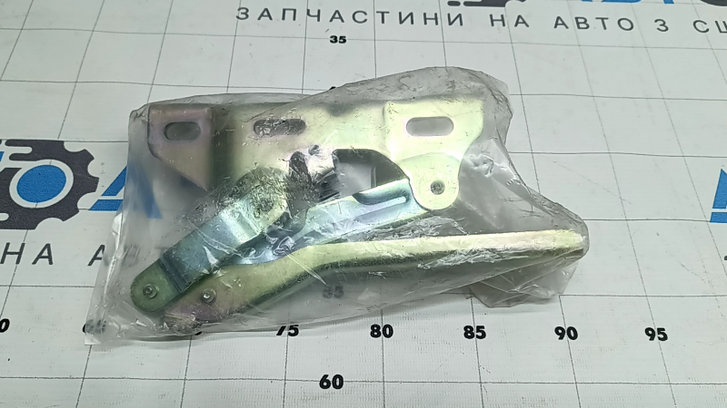 Петля капота левая Hyundai Tucson 22-26
