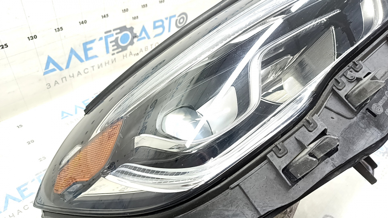 Фара передняя правая в сборе Mercedes H247 GLA 20-23 LED с уплотнителем