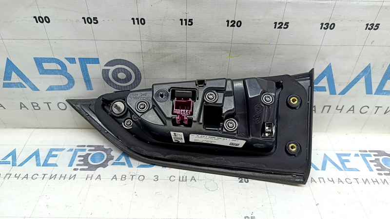 Фонарь внутренний дверь багажника левый Mercedes H247 GLA 20-23 LED, разбито стекло