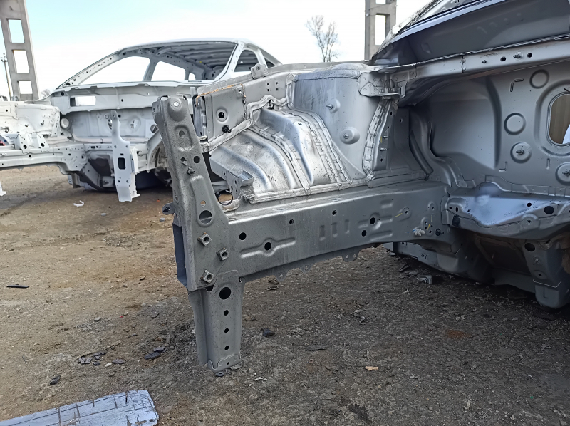 Четверть передняя правая Infiniti QX50 19-25 на кузове, серебро