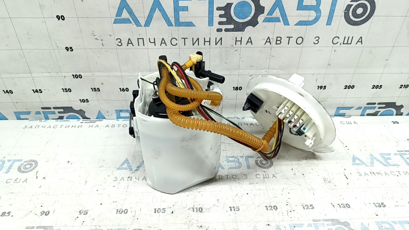 Топливный насос бензонасос Mercedes H247 GLA 20-26 M260 AWD