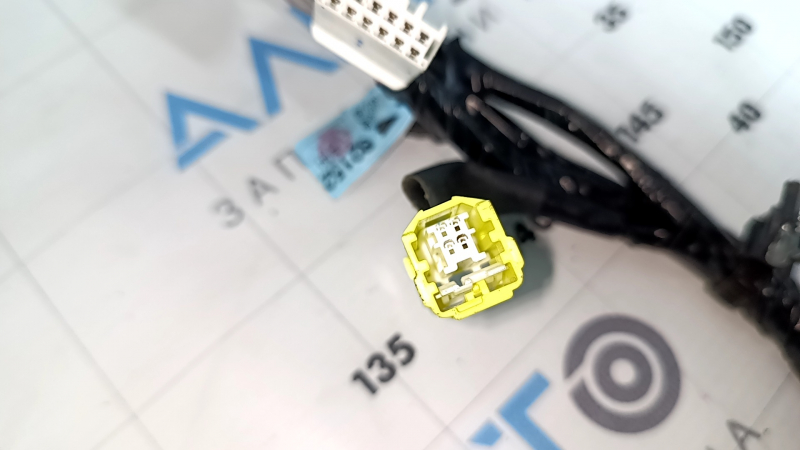 Проводка двери передней левой Toyota Rav4 13-18 под keyless