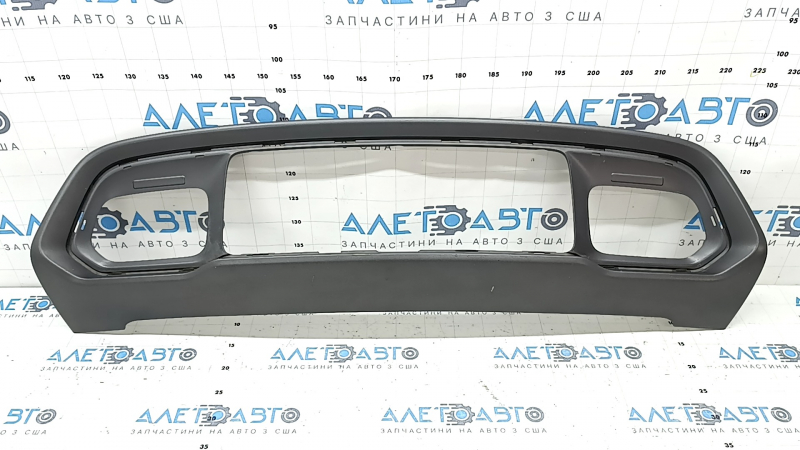 Накладка переднего бампера нижняя Jeep Grand Cherokee WK2 14-21 серая, сломано крепление, потерта