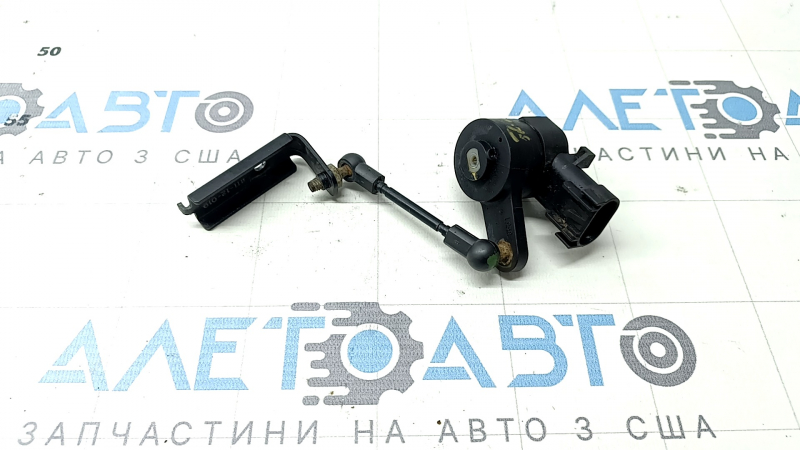 Датчик положения кузова задний правый Jeep Grand Cherokee WK2 11-21 с тяжкой