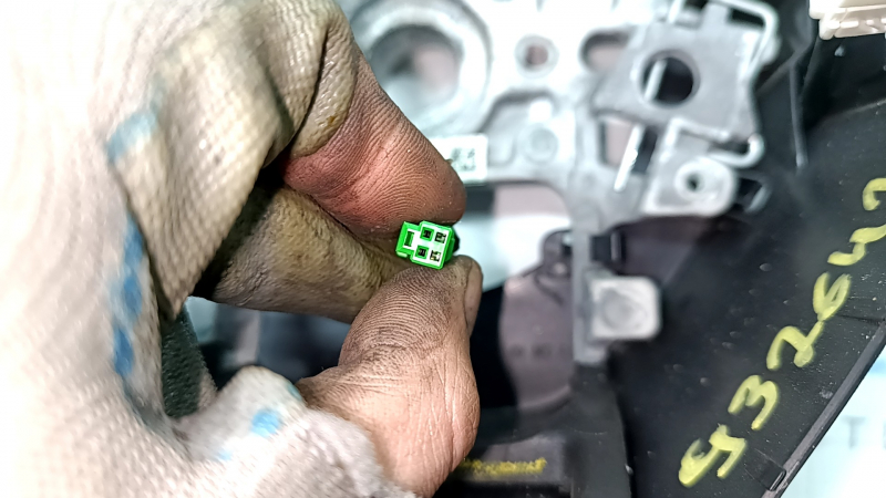 Руль голый Honda Insight 19-22 кожа черный, с задней и верхней накладкой, царапины, тычки