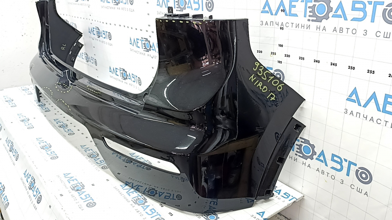 Бампер задний голый Kia Niro 17-19 HEV, PHEV без парктроников, черный, сломаны крепления, царапины, прижат