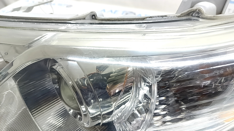 Фара передняя левая Toyota Camry v50 12-14 usa XLE, облез лак, сломано крепление