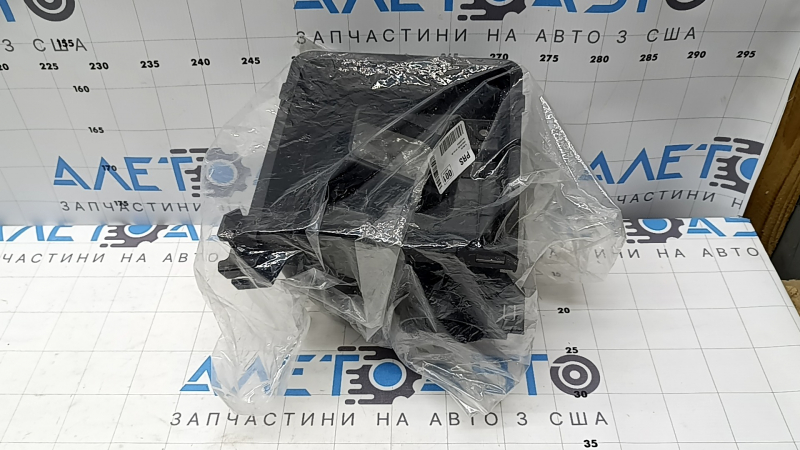 Нижняя крышка корпуса воздушного фильтра Subaru XV Crosstrek 13-17