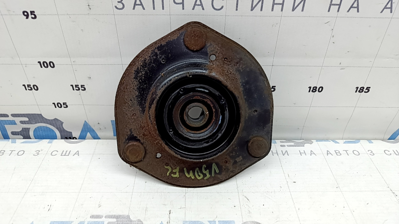 Опора амортизатора передняя левая Toyota Camry v50 12-14 usa без подшипника, ржавая
